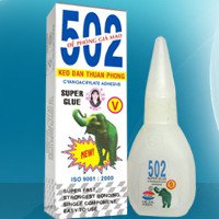 Tẩy vết keo 502 dính trên da vô cùng đơn giản