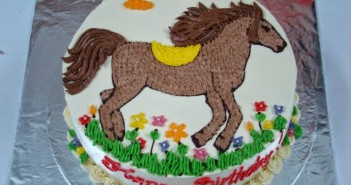Tổng hợp những bánh sinh nhật hình con ngựa dễ thương cho người tuổi ngọ