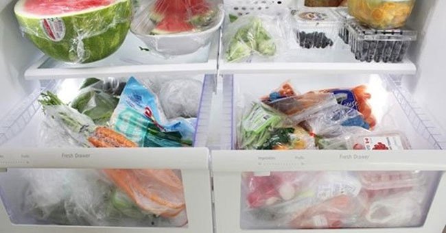 
                        Để nguội thức ăn trước khi cho vào tủ lạnh, nên hay không nên?
                     3