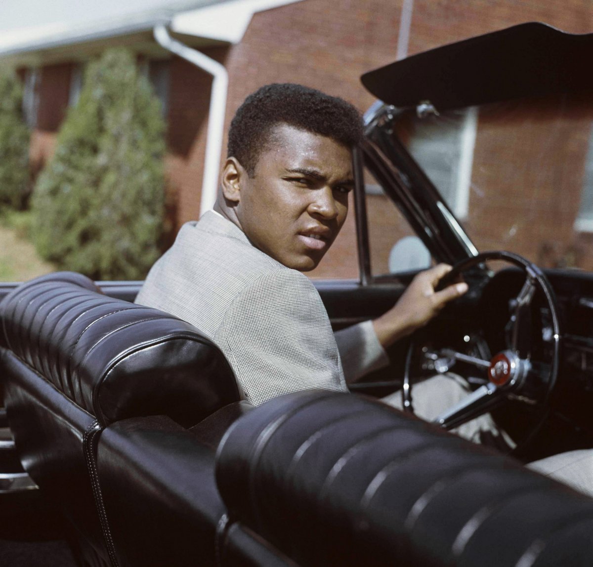 
                        11 câu nói truyền cảm hứng của tay đấm huyền thoại Muhammad Ali
                     5