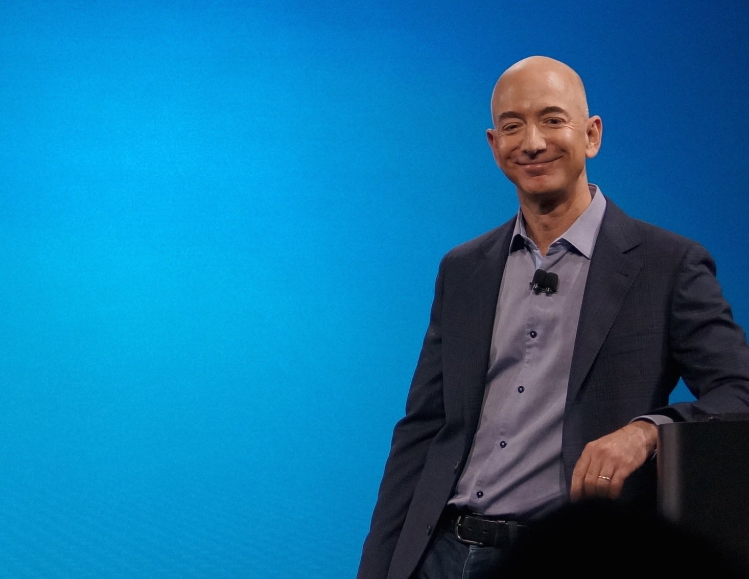
                        5 bài học kinh doanh thành công từ CEO Amazon – Jeff Bezos
                     3
