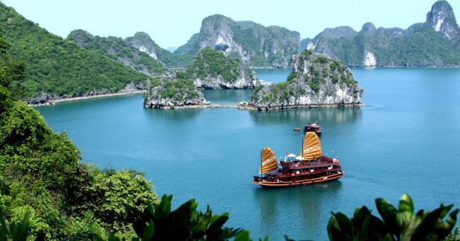 
                        10 địa điểm du lịch không thể bỏ qua khi tới Việt Nam
                     0