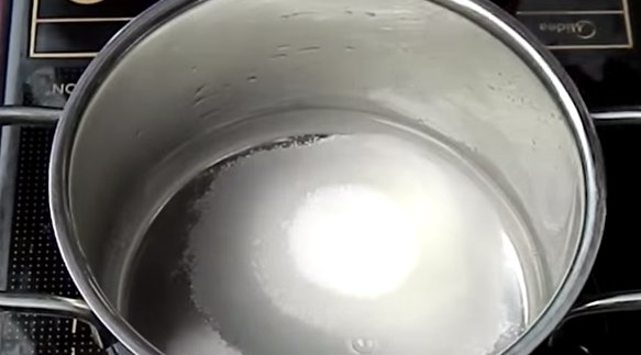 
                        Cách nấu nước đường làm bánh Trung thu
                     6