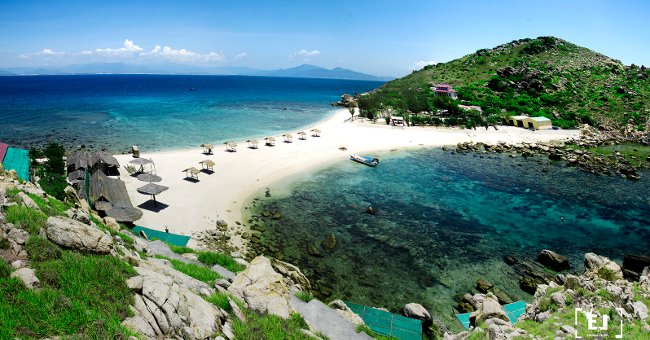 
                        Đảo Yến: Bãi tắm đôi nóng, lạnh duy nhất ở Việt Nam
                     1