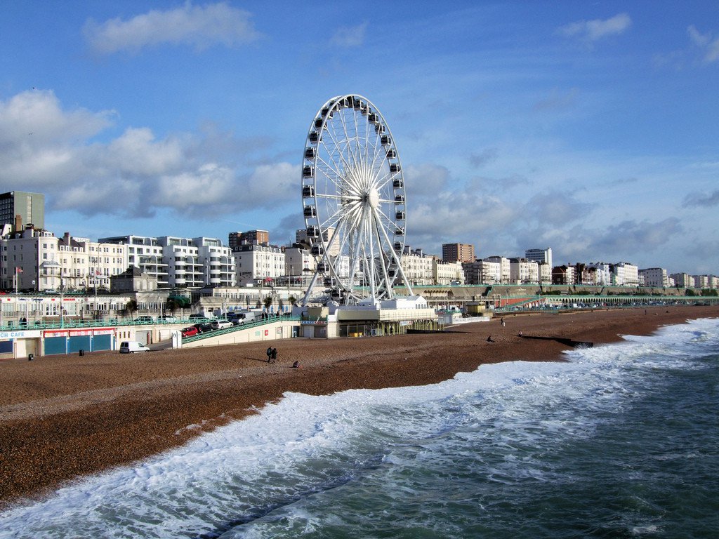 
                        10 nơi cần đến xem và trải nghiệm khi đến thăm thành phố Brighton, Vương quốc Anh
                     1