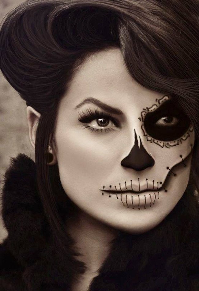 
                        Cách vẽ mặt nạ bí ẩn, cuốn hút cho đêm Halloween
                     14