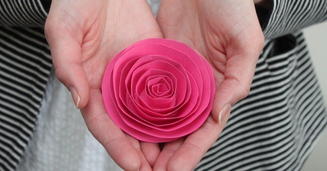 
                        Cách làm thiệp hoa hồng 20 – 10 đơn giản tặng mẹ
                     3