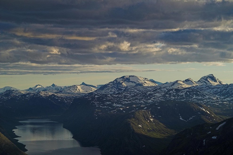 
                        30 cảnh đẹp thiên nhiên khiến bạn phải đến Na Uy một lần trong đời
                     5