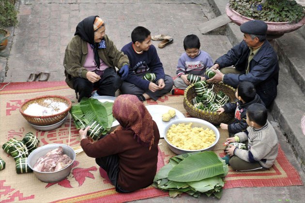 
                        13 phong tục truyền thống trong dịp Tết cổ truyền của người Việt
                     1