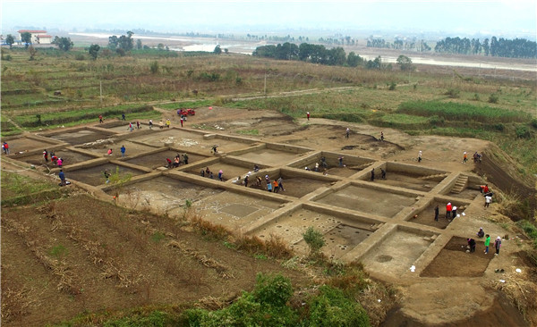 
                        Phát hiện 50 hố vuông nhà cổ ở Tứ Xuyên, Trung Quốc
                    