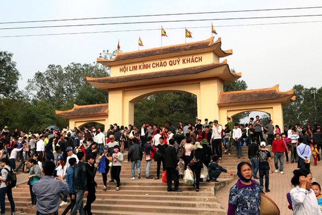 
                        Những lễ hội, địa điểm du xuân đầu năm nổi tiếng ở Việt Nam không nên bỏ qua
                     4