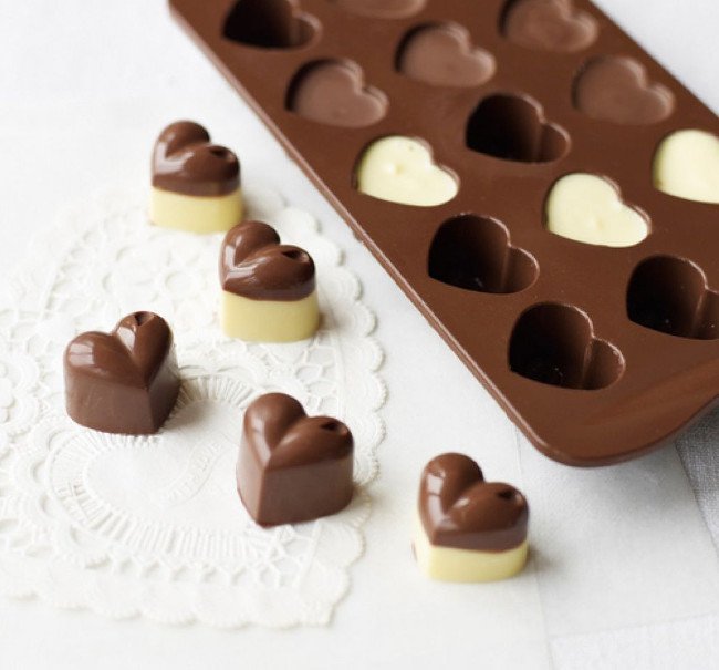 
                        Hướng dẫn làm socola cực đơn giản tặng chàng vào ngày Valentine
                     5