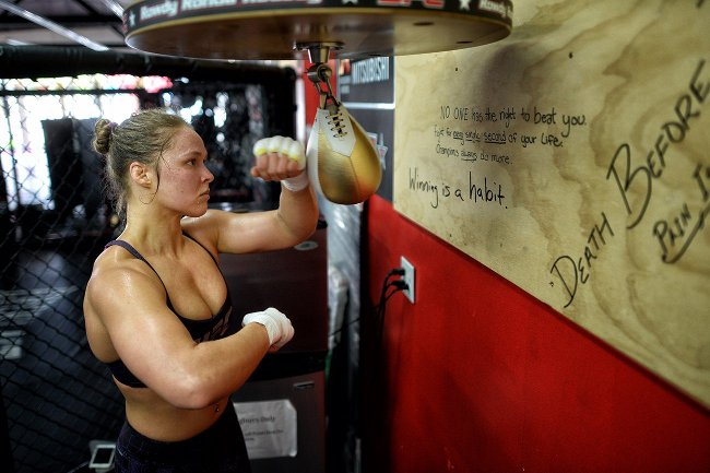 
                        4 bài học cuộc sống rút ra từ thành công của nữ võ sĩ Ronda Rousey
                     2