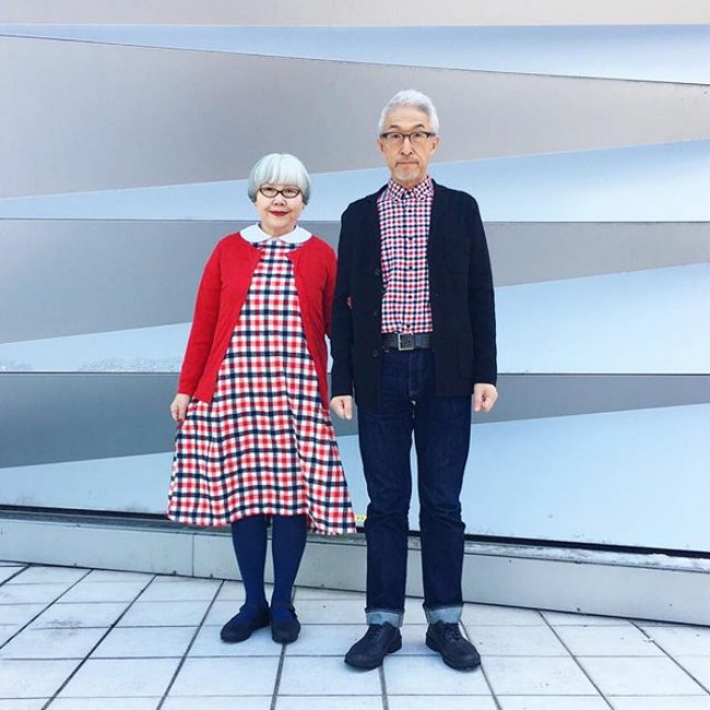 
                        Ngắm nhìn bộ ảnh cặp vợ chồng người Nhật mặc đồ đôi suốt 37 năm
                     4