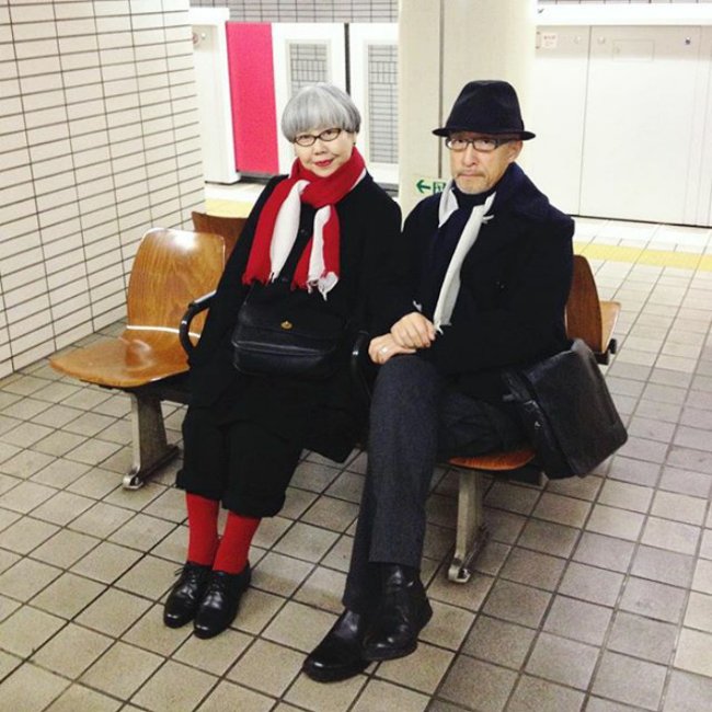 
                        Ngắm nhìn bộ ảnh cặp vợ chồng người Nhật mặc đồ đôi suốt 37 năm
                     15