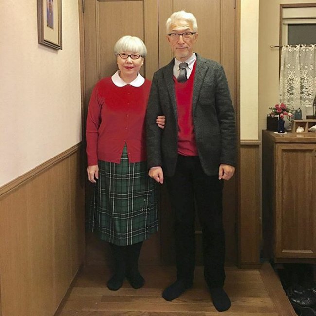 
                        Ngắm nhìn bộ ảnh cặp vợ chồng người Nhật mặc đồ đôi suốt 37 năm
                     17