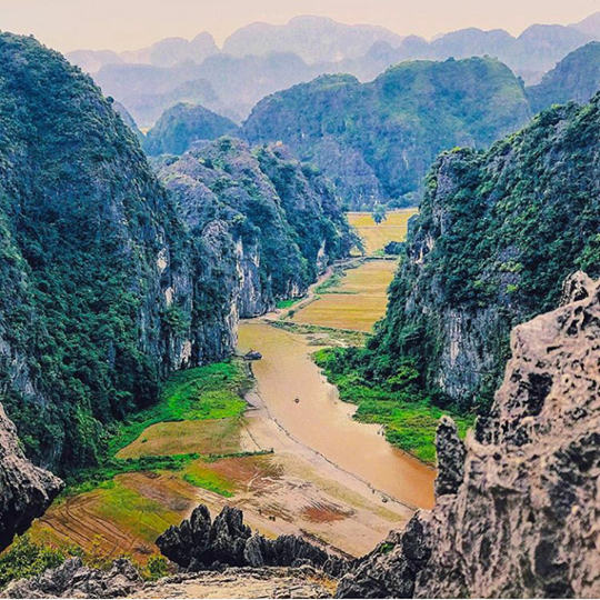 
                        Những địa danh nổi tiếng ở Việt Nam xuất hiện trong phim "Kong: Skull Island"
                     2