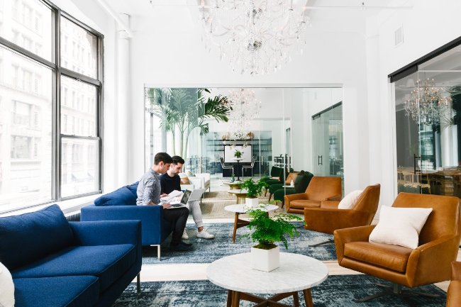 
                        Khám phá bên trong trụ sở mới của startup chuyên thiết kế nội thất Homepolish ở New York
                     6