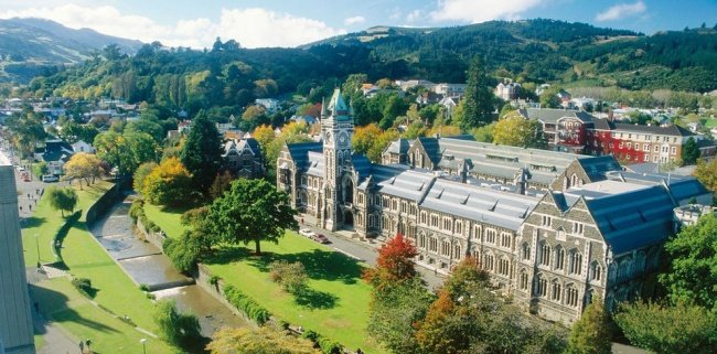 
                        Ngắm nhìn 15 ngôi trường đại học đẹp nhất thế giới
                     5