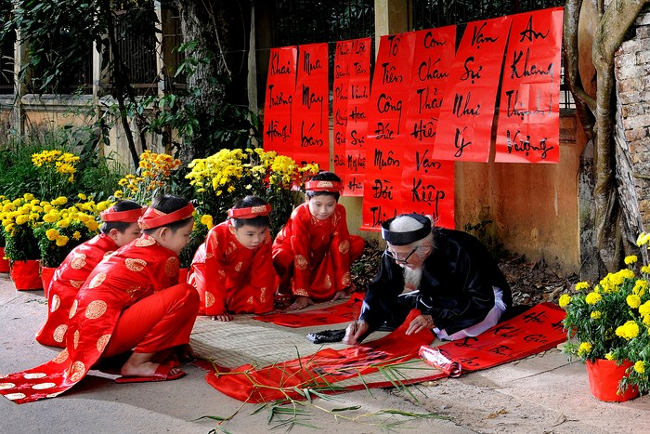 
                        Những ngày lễ quan trọng trong năm của Việt Nam
                     0