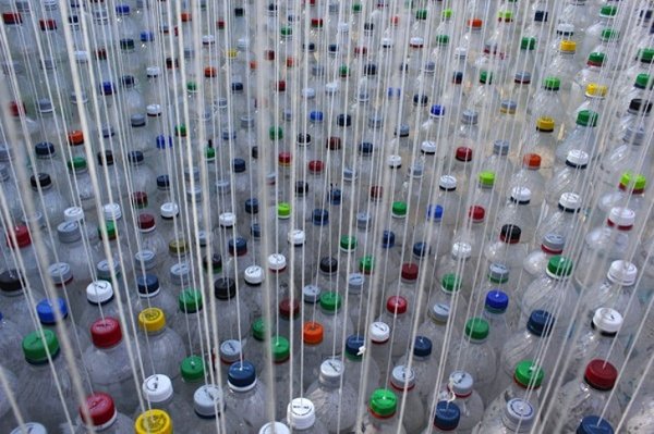
                        "Tròn mắt" với 21 cách tái chế chai nhựa cũ cực kỳ sáng tạo
                     16