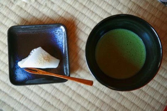 
                        Học cách khiêm nhường trong nghệ thuật thưởng thức trà đạo của người Nhật
                     1