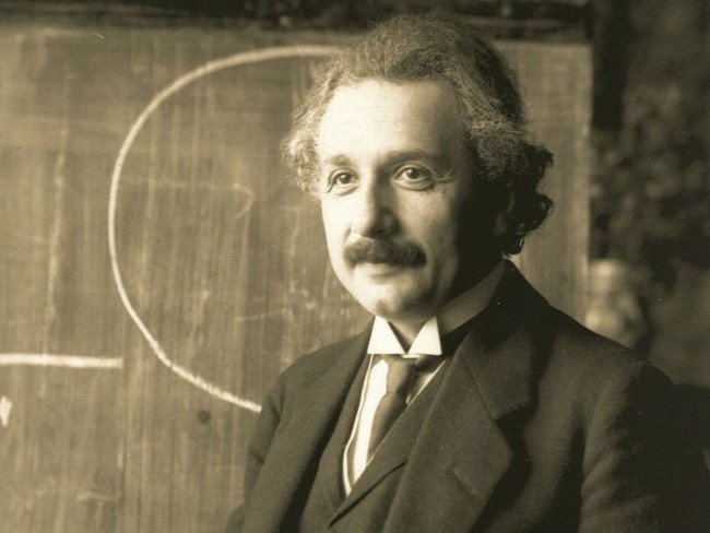 
                        Albert Einstein đánh đổi hạnh phúc để trở thành thiên tài thế giới!
                     0