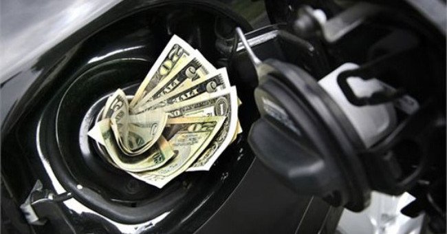 
                        Đi xe máy đã lâu, vậy bạn có biết 5 mẹo giúp tiết kiệm xăng này không?
                     2