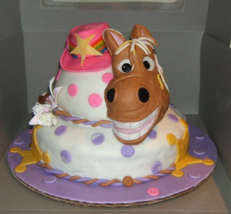 Tổng hợp những bánh sinh nhật hình con ngựa dễ thương cho người tuổi ngọ 11