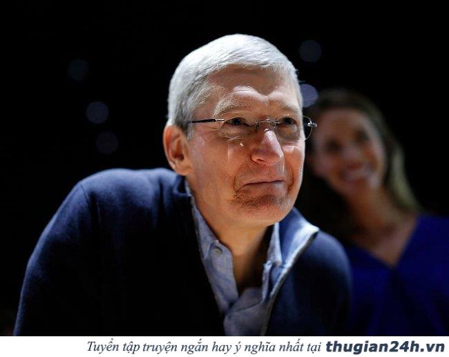 Một ngày làm việc bình thường của CEO Tim Cook - người đàn ông quyền lực đứng sau chiếc iPhone X giá nghìn USD 4