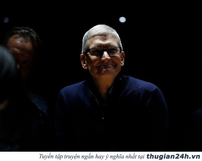Một ngày làm việc bình thường của CEO Tim Cook - người đàn ông quyền lực đứng sau chiếc iPhone X giá nghìn USD 11